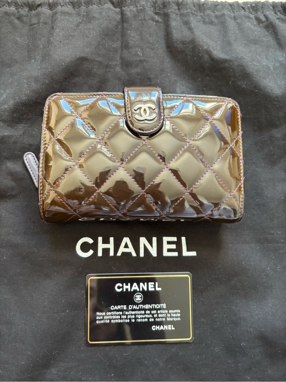 100% Authentic Chanel patent leather bifold purple coin card wallet zipper